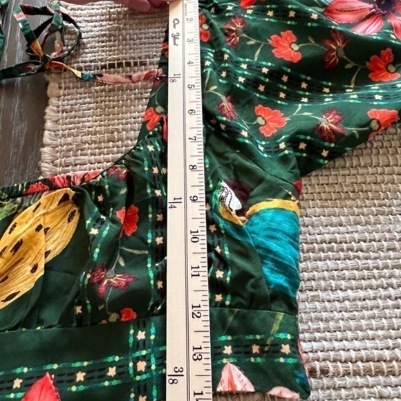 Jilem Modas Cropped Tropical Print Summer Top - Picture 11 of 12